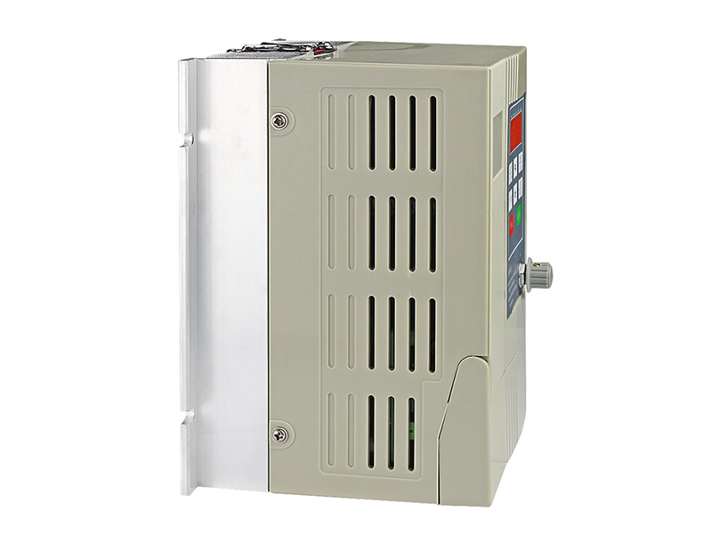 4000H通用變頻器，變頻器三相380V，變頻器廠家，電機(jī)變頻器